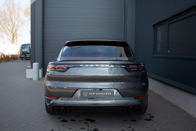 Porsche CAYENNE Coupé 3.0 462PK E-Hybrid | Sportdesign | ACC | 360 Cam | Bose | Sportuitlaat | 18 Voudig | Luchtvering PASM | Keyless | Side Assist | Apple & Android Carplay | Memory | Pano | PDLS Matrix | Stuurverwarming | BTW | Dealer O.H | NL Auto