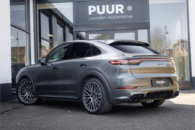 Porsche CAYENNE Coupé 3.0 E-Hybrid Sport Design Pano - 360 View - Trekhaak