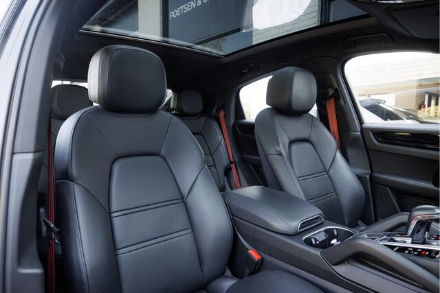 Porsche CAYENNE Coupé 3.0 E-Hybrid Sport Design Pano - 360 View - Trekhaak