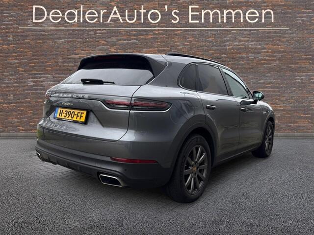 Porsche CAYENNE 3.0 E-Hybrid PANOD LED NAVI LEDER