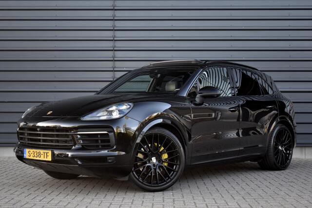 Porsche CAYENNE 3.0 E-Hybrid 462pk | Panoramadak | 22'' Velgen | Matrix PDLS+ | Massage Stoelen | Trekhaak wegklapbaar | Bose |