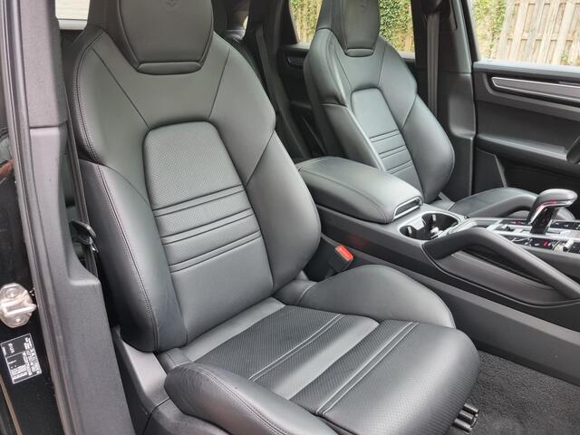 Porsche CAYENNE Coupé 3.0 E-Hybrid Platinum Edition
