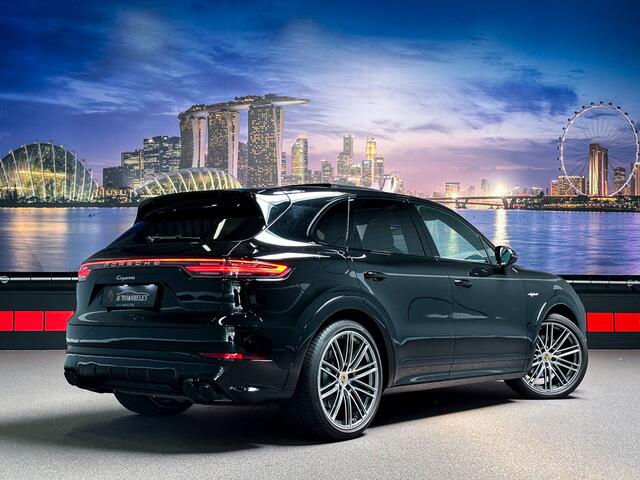 Porsche CAYENNE 3.0 E-Hybrid |Burmester|SportDesign+Chrono|HUD|Alcantara|NL NAP