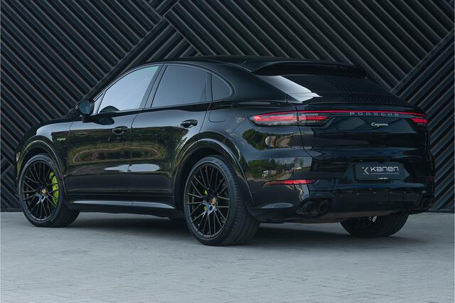 Porsche CAYENNE Coupé 3.0 E-Hybrid Sport Design ACC Pano GTS stoel PDLS+ Matrix AchterasBest. Sport Chrono 360Cam Luchtv. Trekhaak