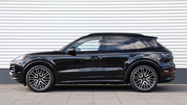 Porsche CAYENNE 3.0 E-Hybrid SportDesign | Head-up | Achterasbesturing | Panoramadak | BOSE Sound | Sportuitlaat | BOSE Sound
