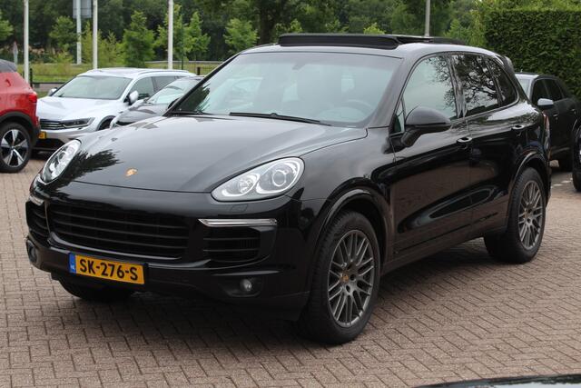 Porsche CAYENNE 3.0 D Platinum Edition / Trekhaak / Panoramadak / Camera / 20'' / Bose / Leder / Cruise Control
