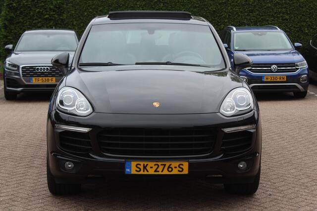 Porsche CAYENNE 3.0 D Platinum Edition / Trekhaak / Panoramadak / Camera / 20'' / Bose / Leder / Cruise Control