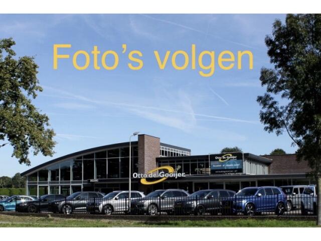 Porsche CAYENNE 3.0 E-Hybrid / Panoramadak / 360Camera / Luchtvering / 21'' / Softclose / Keyless / Sportchrono / Stuurverwarming / Stuurverwarming / DAB / Stoelverwarming / ACC