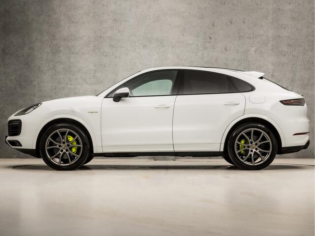 Porsche CAYENNE Coupé 3.0 E-Hybrid SportDesign 463Pk Automaat (SPORTCHRONO PAKKET, PANORAMADAK, ALCANTARA STUUR EN HEMEL, APPLE CARPLAY, LUCHTVERING, KUIPSTOELEN, SFEERVERLICHTING, 360 CAMERA, HEAD-UP DISPLAY, NIEUWSTAAT)