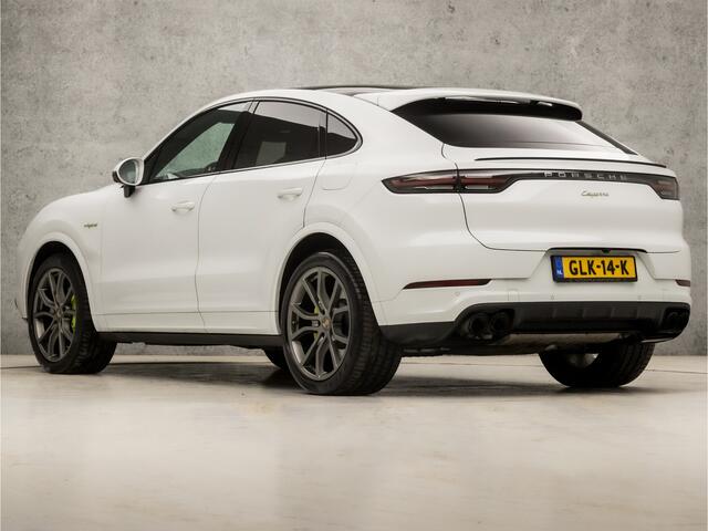 Porsche CAYENNE Coupé 3.0 E-Hybrid SportDesign 463Pk Automaat (SPORTCHRONO PAKKET, PANORAMADAK, ALCANTARA STUUR EN HEMEL, APPLE CARPLAY, LUCHTVERING, KUIPSTOELEN, SFEERVERLICHTING, 360 CAMERA, HEAD-UP DISPLAY, NIEUWSTAAT)