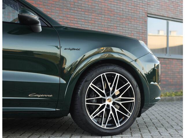 Porsche CAYENNE Coupé 3.0 E-Hybrid *PTS Goodwood Green*Pano*Luchtvering*