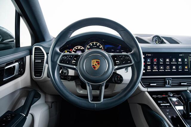 Porsche CAYENNE Coupé 3.0 E-Hybrid Luchtvering - LED Matrix - Surround View - Adaptieve cruise control - Sporteindpijpen - Rear Seat Entertainment - 21 inch - Stoelverwarming