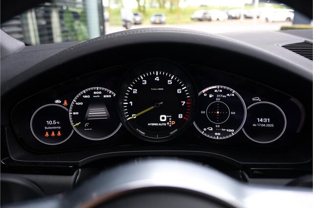 Porsche CAYENNE Coupé 3.0 E-Hybrid Platinum Edition