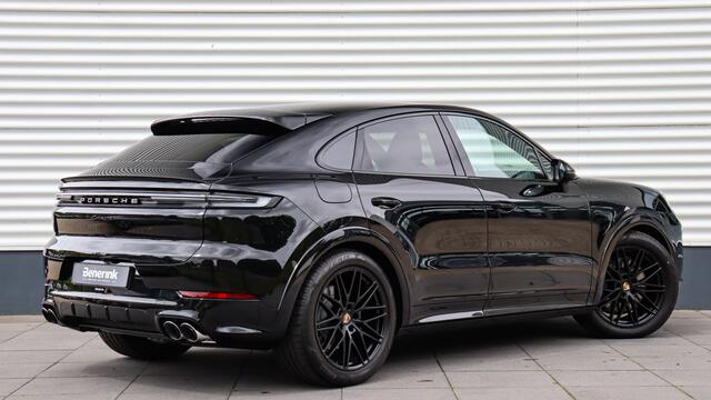 Porsche CAYENNE Coupé 3.0 E-Hybrid SportDesign | Head-up | Sportuitlaat | HD Matrix | Soft-Close | Bijrijdersdisplay | Panoramadak | Trekhaak | BOSE Sound