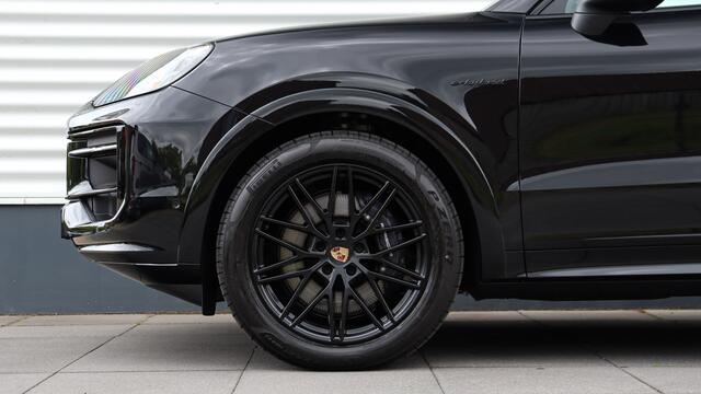 Porsche CAYENNE Coupé 3.0 E-Hybrid SportDesign | Head-up | Sportuitlaat | HD Matrix | Soft-Close | Bijrijdersdisplay | Panoramadak | Trekhaak | BOSE Sound