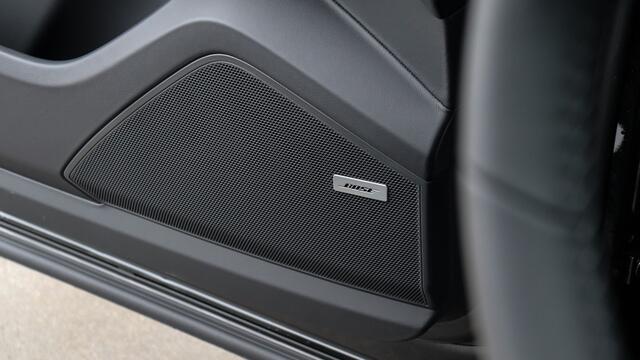 Porsche CAYENNE Coupé 3.0 E-Hybrid SportDesign | Head-up | Sportuitlaat | HD Matrix | Soft-Close | Bijrijdersdisplay | Panoramadak | Trekhaak | BOSE Sound
