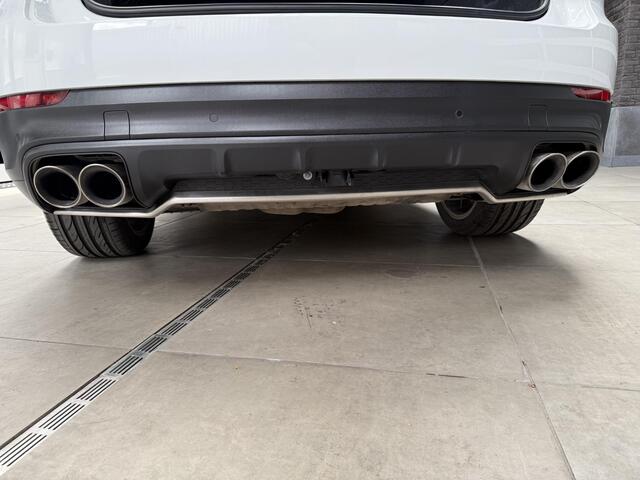 Porsche CAYENNE 3.0 V6 Panoramadak dubbele uitlaten New Model!