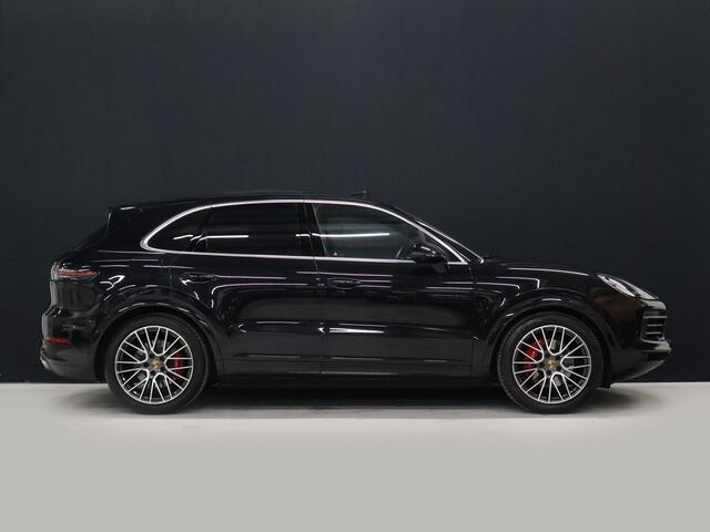 Porsche CAYENNE 3.0 E-Hybrid [SPORT CHRONO, ADAPTIEVE LUCHTVERING, HEAD-UP, SOFT CLOSE, BURMESTER 3D, KEYLESS, SFEERVERLICHTING, TREKHAAK, STOELVENTILATIE, PDLS, SPORTUITLAAT, NIEUWSTAAT]