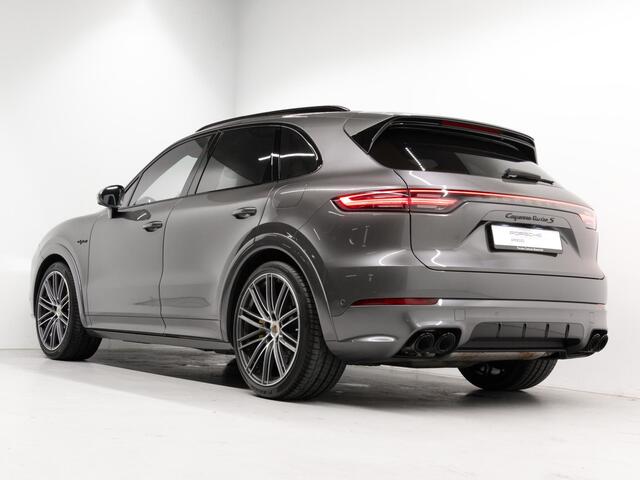 Porsche CAYENNE Turbo S E-Hybrid