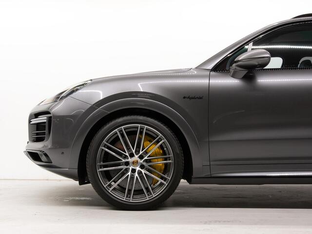 Porsche CAYENNE Turbo S E-Hybrid