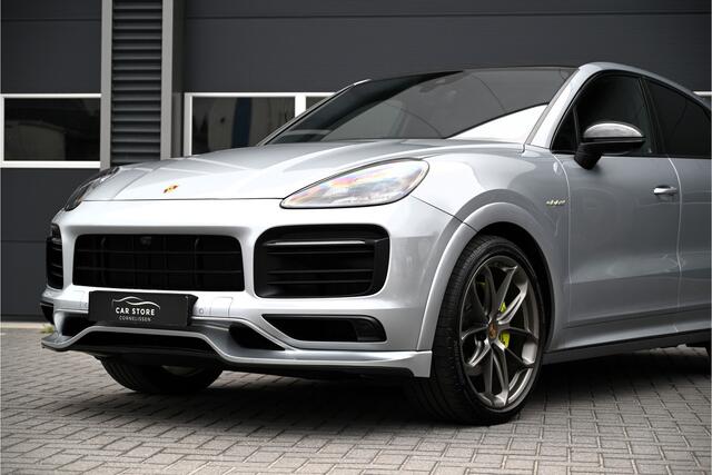 Porsche CAYENNE Coupé 3.0 E-Hybrid / LIGHTWEIGHT / SPORT DESIGN / PDLS LED / SPORT CHRONO / ALCANTARA / 360 CAMERA