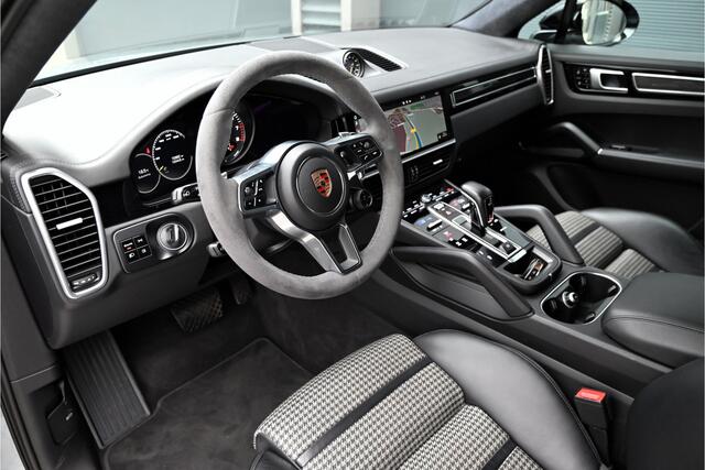 Porsche CAYENNE Coupé 3.0 E-Hybrid / LIGHTWEIGHT / SPORT DESIGN / PDLS LED / SPORT CHRONO / ALCANTARA / 360 CAMERA