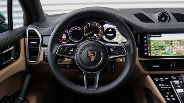 Porsche CAYENNE 3.0 E-Hybrid Platinum Edition SportDesign | Stoelventilatie | Head-up | Panoramadak | Surround View | Trekhaak