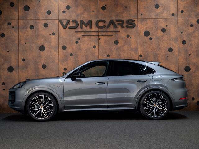 Porsche CAYENNE Coupé 3.0 E-Hybrid I Sportdesign I 18-weg I Luchtvering I Bijrijdersdisplay I