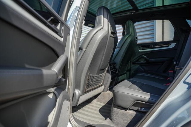 Porsche CAYENNE 3.0 E-Hybrid Panodak 360 Camera Trekhaak Luchtvering DAB+ Carplay Sportuitlaat