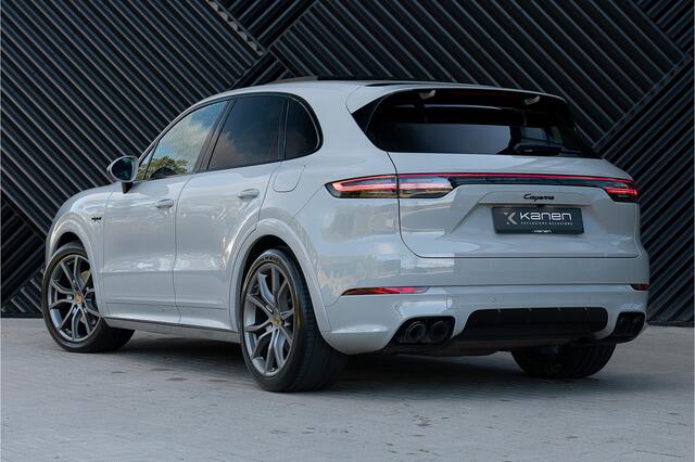 Porsche CAYENNE 3.0 E-Hybrid Sport Design VOL !!! ACC Pano GTS Stoel 360 Head Up Softcl. Sportchrono Matrix Memory