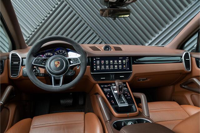 Porsche CAYENNE 3.0 E-Hybrid Sport Design VOL !!! ACC Pano GTS Stoel 360 Head Up Softcl. Sportchrono Matrix Memory