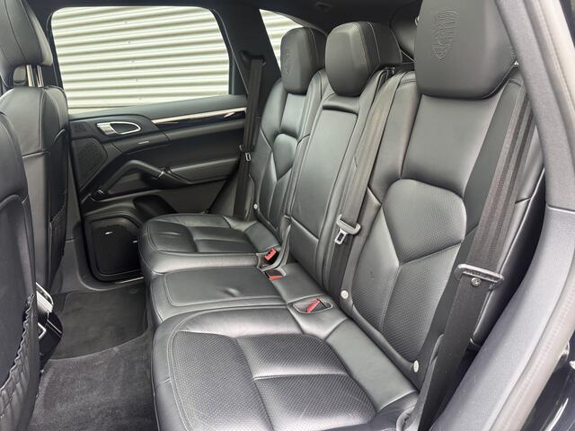 Porsche CAYENNE 3.0 D Platinum Edition | NL auto | Panoramadak | Chrono | Luchtvering | Velgen 21" |