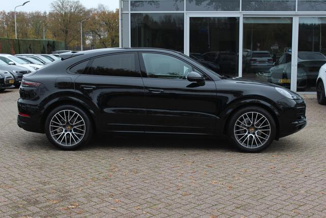 Porsche CAYENNE Coupé 3.0 E-Hybrid Platinum Edition / Panoramadak / 360Camera / Bose / 21'' / Sportdesign+Chrono / Stoelventilatie / Stoelverwarming / Stuurverwarming / Luxe Leder / Luchtvering / Sportuitlaat / Dodehoek / DAB / ACC