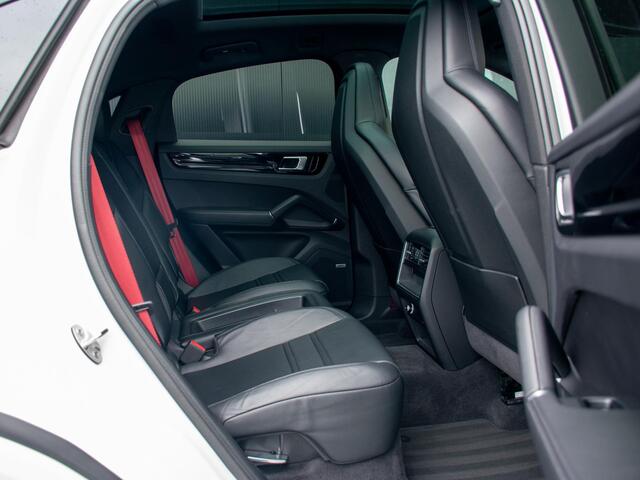 Porsche CAYENNE Coupé 3.0 E-Hybrid | Luchtvering | Sport seats | BOSE Surround | 360 Camera | 22 inch