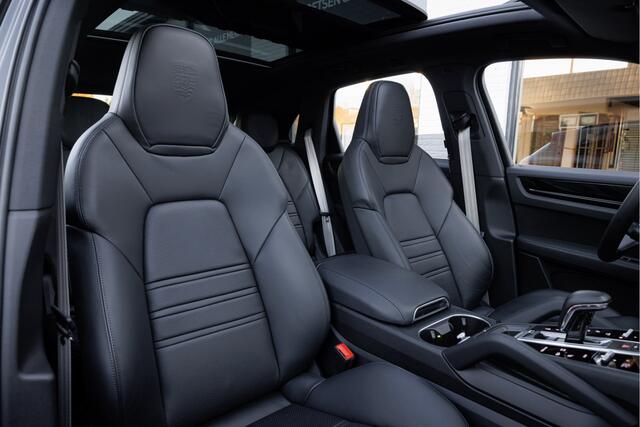 Porsche CAYENNE 3.0 E-Hybrid Platinum Edition Pano - 18 weg-Zetels -Trekhaak