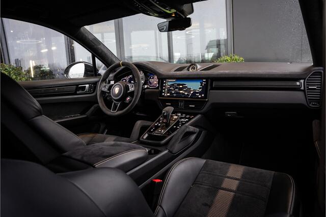 Porsche CAYENNE Coupé 4.0 Turbo GT | Individual | Sport Chrono | Luchtvering | HUD
