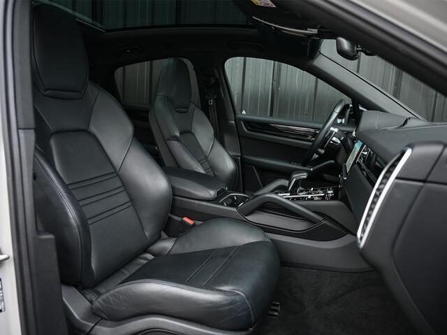 Porsche CAYENNE Coupé 3.0 E-Hybrid | PANORAMADAK | NL-AUTO | SPORT CHRONO | 360 CAMERA | LEDER | ADAPTIEVE DEMPING | BOSE AUDIO