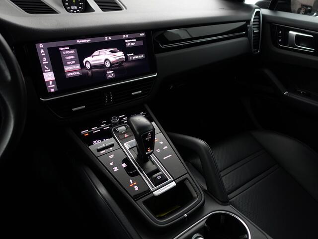 Porsche CAYENNE Coupé 3.0 E-Hybrid Sport Chrono, Panoramadak, Bose Surround Audio, Leder Interieur, Camera