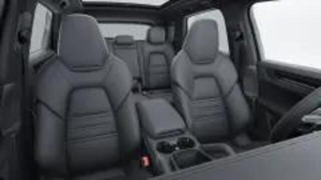 Porsche CAYENNE E-Hybrid Black Edition