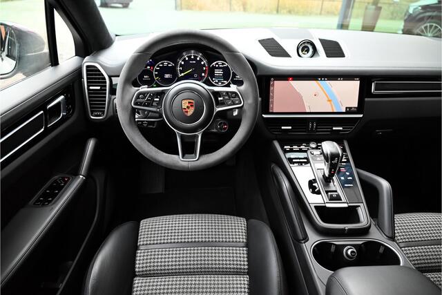 Porsche CAYENNE Coupé 3.0 E-Hybrid / LIGHTWEIGHT / KRIJT GRIJS / PORSCHE APPROVED / SOFTCLOSE / PDLS / BOSE / NL AUTO