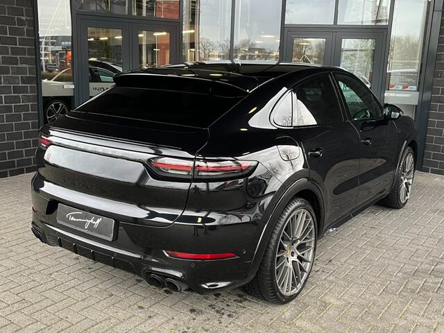 Porsche CAYENNE COUPÃ 3.0 E-HYBRID - ORG. NL. - SPORT CHR. - PANO - 4-WIELST. - 22 INCH