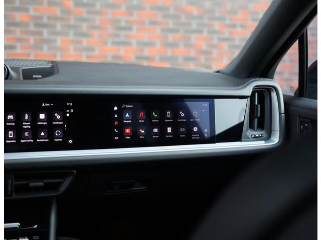 Porsche CAYENNE Coupé 3.0 E-Hybrid | Sport Chrono - Passenger Display