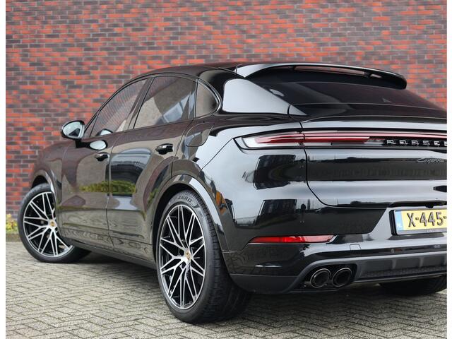 Porsche CAYENNE Coupé 3.0 E-Hybrid | Sport Chrono - Passenger Display