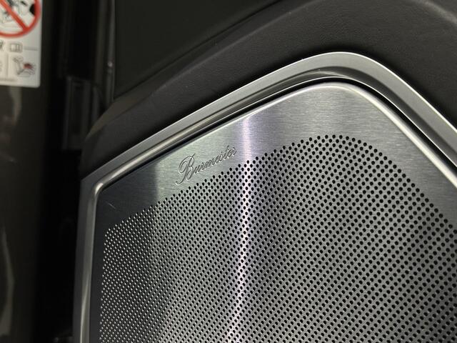 Porsche CAYENNE 3.0 E-Hybrid | Sport-Design | 360 Camera | Burmester | Sport-Chrono | Head-Up | Panorama | Nachtzicht | Stoelventilatie | Keyless-Start | Sport-Uitlaat | 21 inch | Stoelverwarming V+A | Leder | Trekhaak | Luchtvering | Memory | Sfeerverlichting | Dodehoek