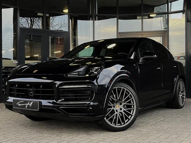 Porsche CAYENNE COUPÃ 3.0 E-HYBRID - ORG. NL. - SPORT CHR. - PANO - 4-WIELST. - 22 INCH