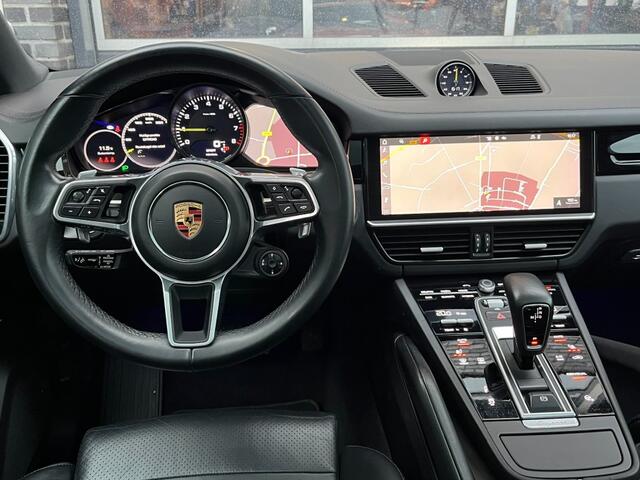 Porsche CAYENNE COUPÃ 3.0 E-HYBRID - ORG. NL. - SPORT CHR. - PANO - 4-WIELST. - 22 INCH