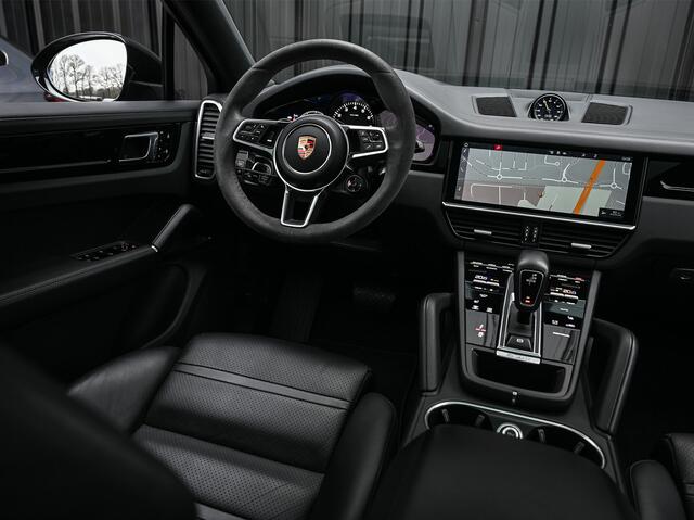 Porsche CAYENNE Coupé 3.0 E-Hybrid · Sport Chrono · NL-auto · Panoramadak · Bose Sound · Keyless · 360 Camera · 4 Wheel steering · Adaptive Cruise · Memory Seats · Nachtzicht assistent · Trekhaak