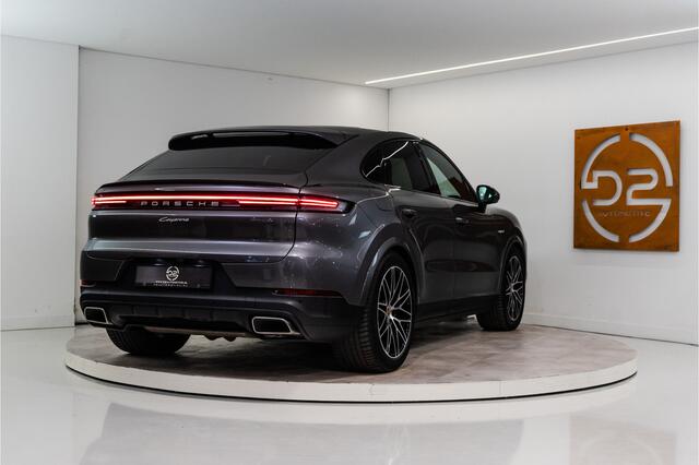 Porsche CAYENNE Coupé 3.0 E-Hybrid 462PK | InnoDrive | Bose | Trekhaak | Sportchrono | VOL! Fabrieksgarantie