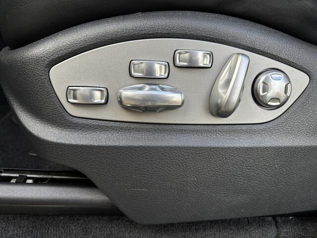 Porsche CAYENNE 4.2 D S Platinum Edition - FULL - Luchtvering / Stoelventilatie / Panoramadak / Standkachel / Sport Chrono / Keyless / Camera / Bose - Elek Trekhaak -