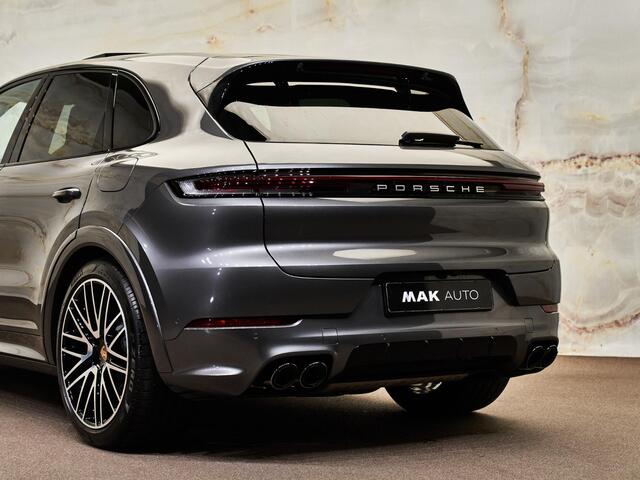 Porsche CAYENNE 3.0 E-Hybrid, SportDesign, Bose, tr.haak, 22", pano, luchtv., memory, ACC, privacy